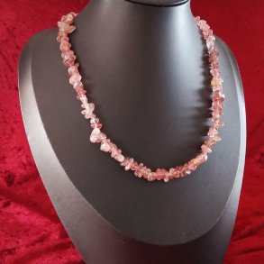 Elegant halsk�de af naturlige poleret Rosen Kvarts