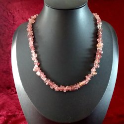 Elegant halskde af naturlige poleret Rosen Kvarts