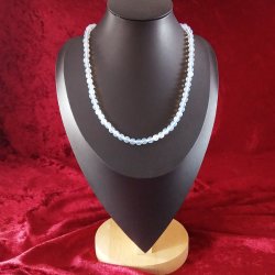 Halskde med super flotte Opal perler