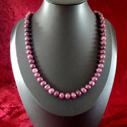 Luksus halskde med flotte 8 og 6 mm Granat perler