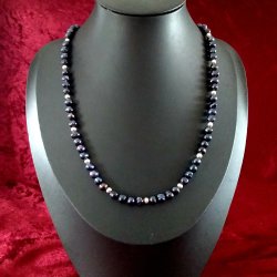 Unik halskde af Bl- Violette / sorte Ferskvandsperler 