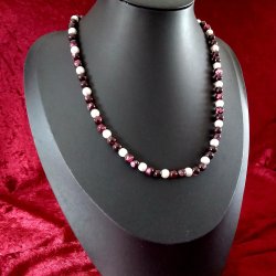 En super flot og unikt Ferskvandsperler halskde