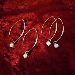 Vlg imellem to forskellige farver Ferskvandsperler