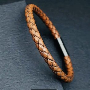 Lysebrunt h�ndflettet l�der armb�nd
