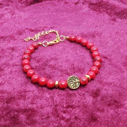 Flot armbnd med rde Jaspis / Jasper perler. Fs i 3 strrelser