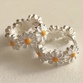 Vores flotte Daisy 925 s�lv �reringe 