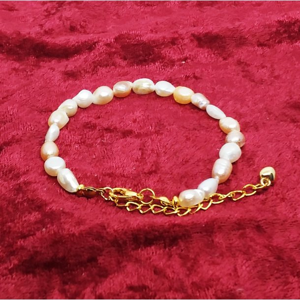 HF design. Armbånd med 3 forskellige farver Ferskvandsperler