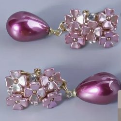 Clips �reringe med de flotteste lilla blomster