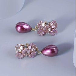 Clips �reringe med de flotteste lilla blomster