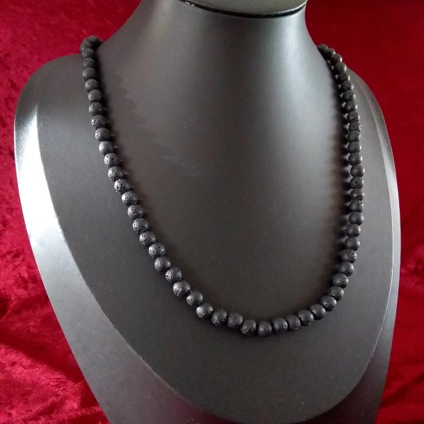 Halskden med de flotte Sorte Lava perler
