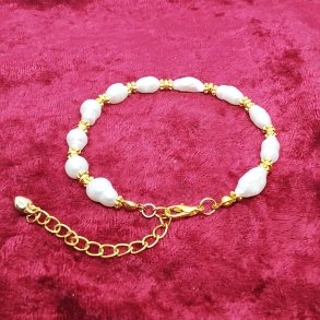 HF design. Ferskvandsperle armb�nd med barok perler