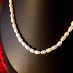 HF. Flot kvalitets Ferskvandsperle halsk�de med s925 S�lv l�s og forl�nger