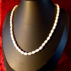 HF. Flot kvalitets Ferskvandsperle halsk�de med s925 S�lv l�s og forl�nger