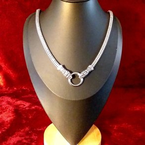 Midg�rdsormen som halsk�de