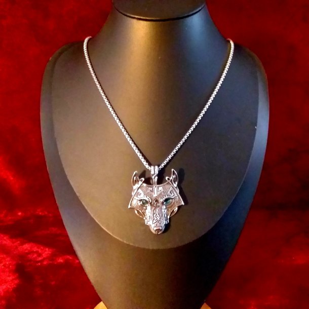 Flot halsk�de med Fenrisulven som vedh�ng