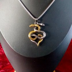 Flot halsk�de med slange vedh�ng " Nordiske Mytologi "