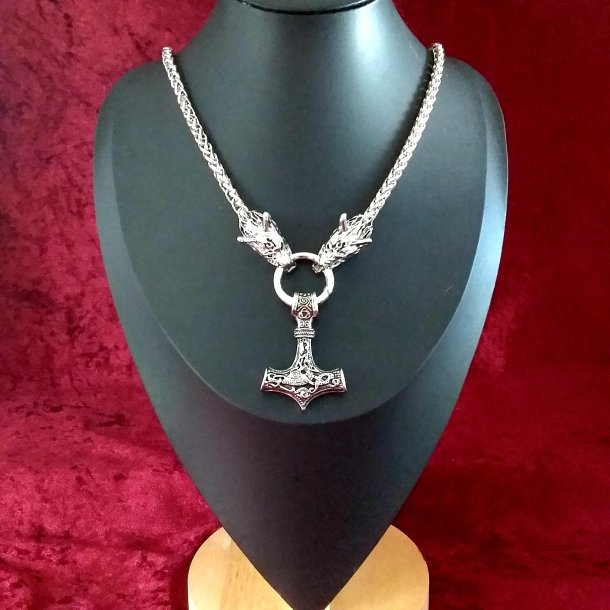 Stl- kde med Fenrisulven og Thors hammer