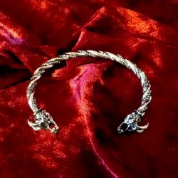 Flot snoet st�l armb�nd med Fenrisulven " 21,5 cm "