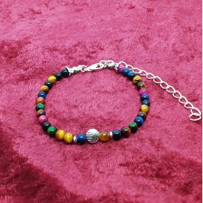 Flot og farverigt armb�nd med Indiske Tiger�jne. F�s i 3 st�rrelser