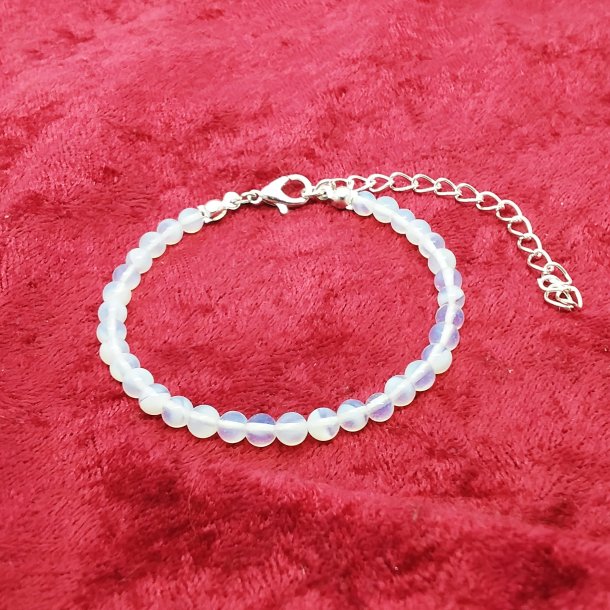 HF : Armbnd med de altid smukke Opaler