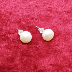 HF design. Super flotte �restikker med Ferskvandsperler