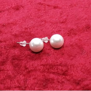 HF design. Super flotte Ferskvandsperle �restikker